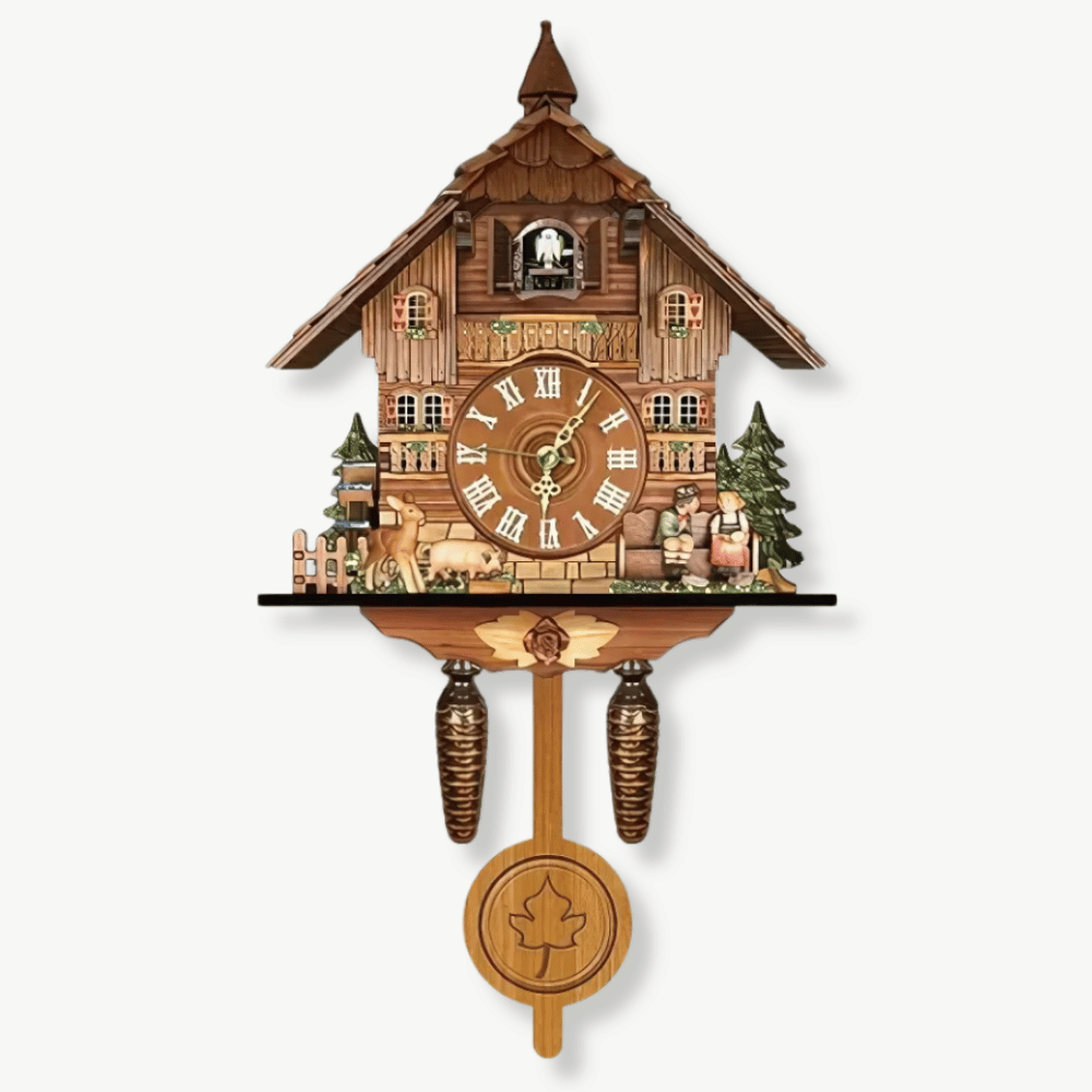 Traditionelle Kuckucksuhr im Chalet-Stil