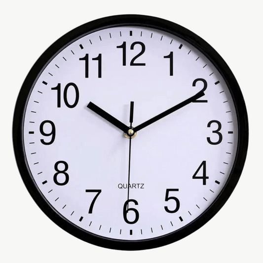 Klassische Wanduhr