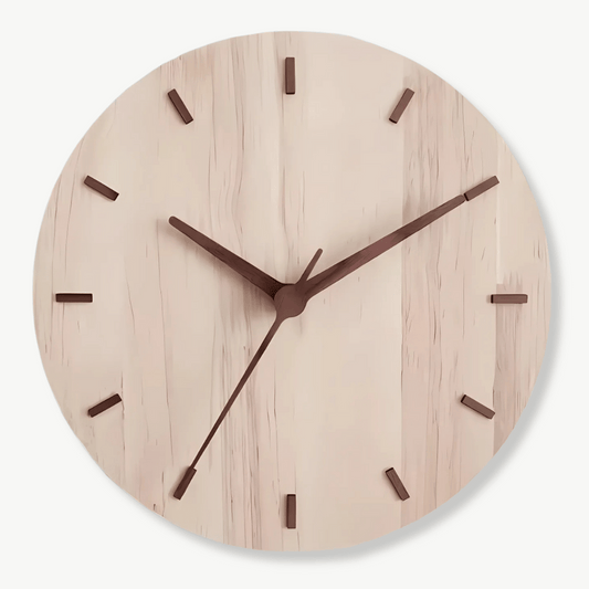 Minimalistische Wanduhr aus Holz