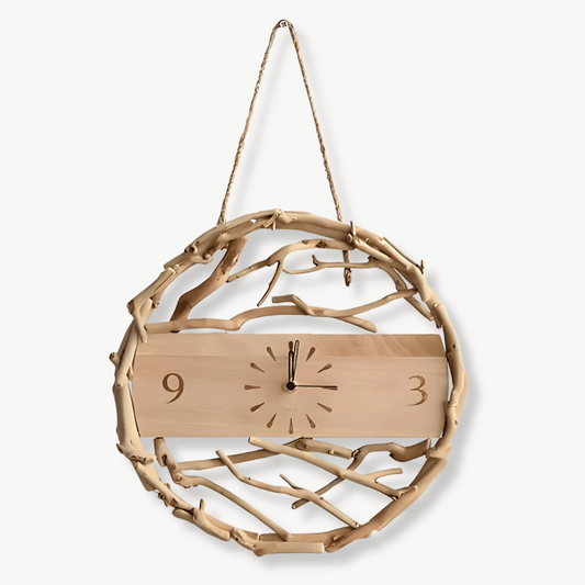 Wanduhr aus natürlichen Zweigen