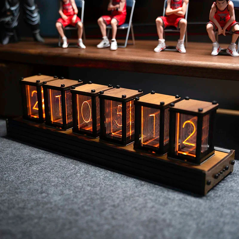 Retro-futuristische Nixie-Uhr