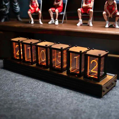 Retro-futuristische Nixie-Uhr