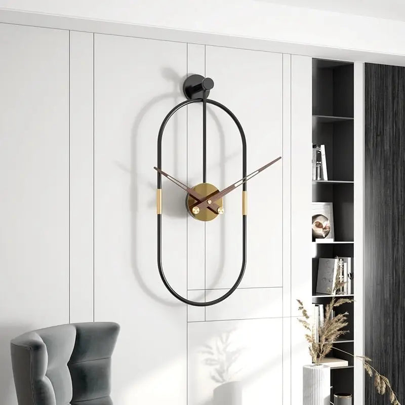 Ovales Design-Wanduhr