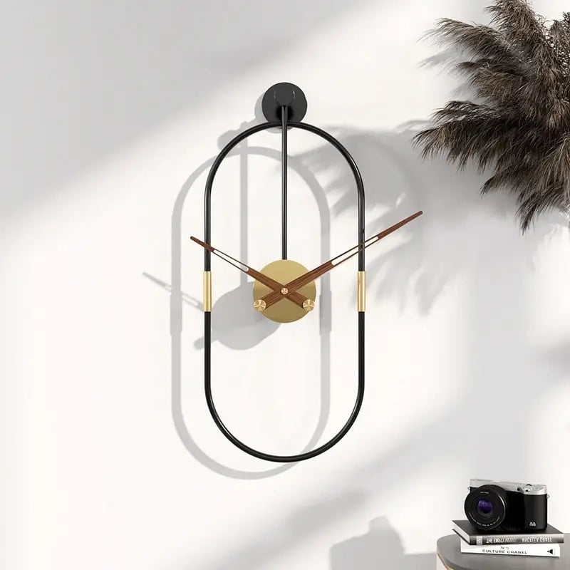 Ovales Design-Wanduhr
