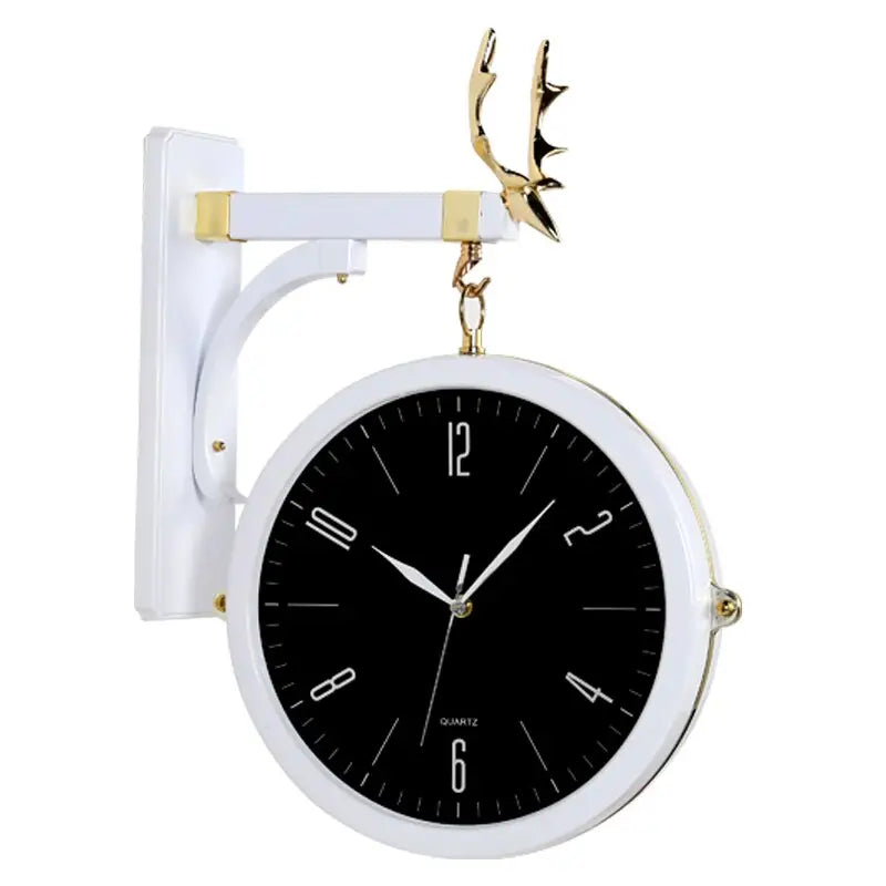 Moderne Doppelseitige Uhr