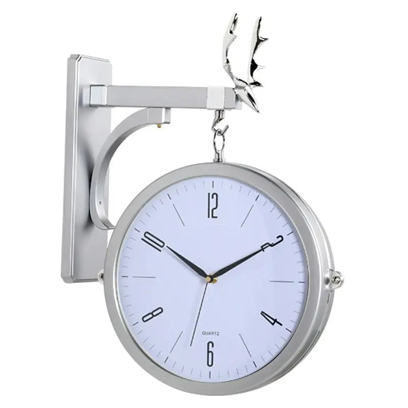 Moderne Doppelseitige Uhr