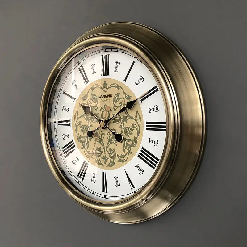 Alte barocke Wanduhr