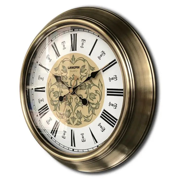 Alte barocke Wanduhr