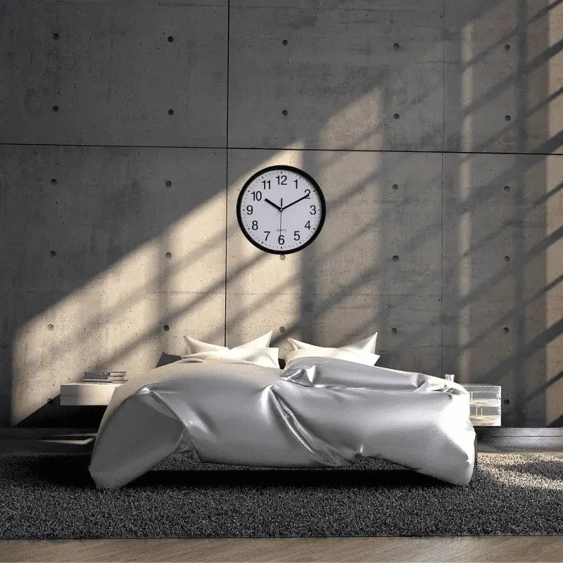 Klassische Wanduhr