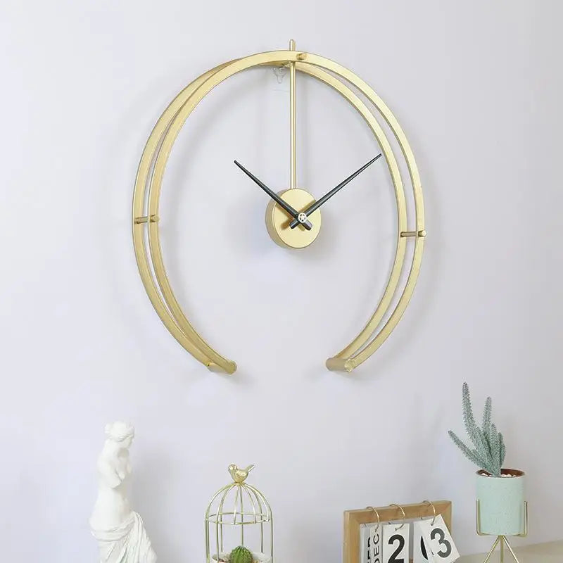 Wanduhr offener Kreis