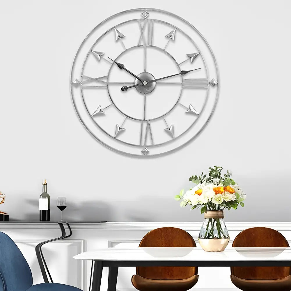 Wanduhr Design aus Metall