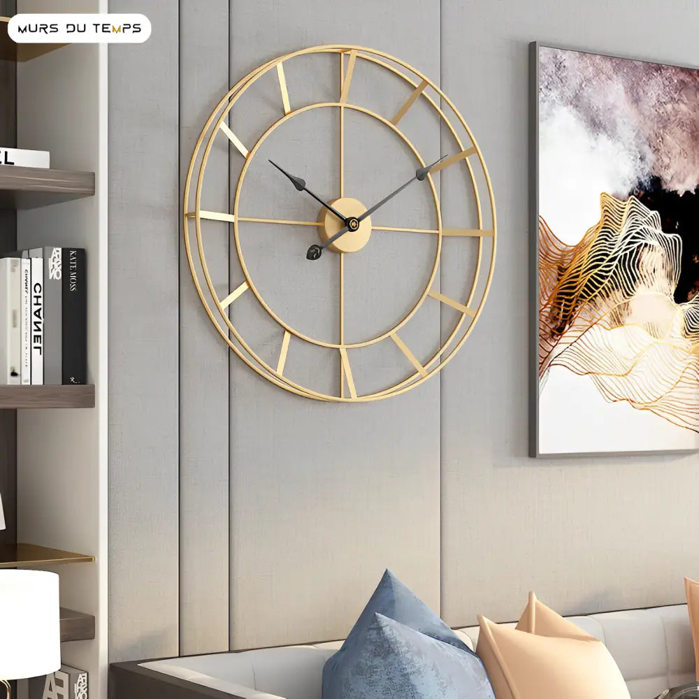 Minimalistisches Design Goldene Wanduhr