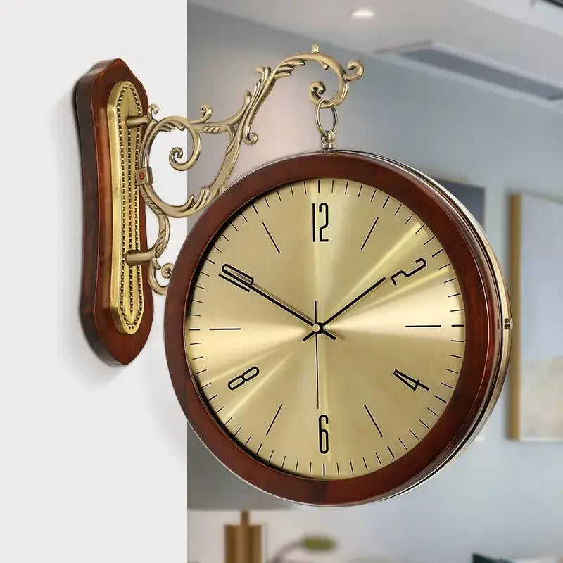 Wanduhr im Vintage-Stil mit doppelseitigem Zifferblatt