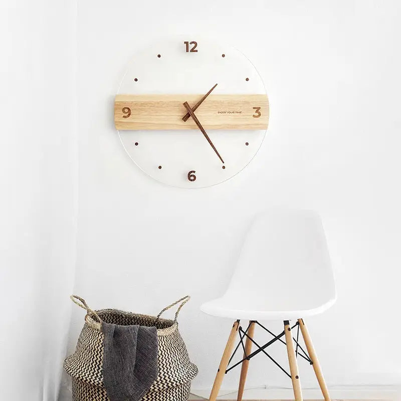 Wanduhr aus Holz und Acryl