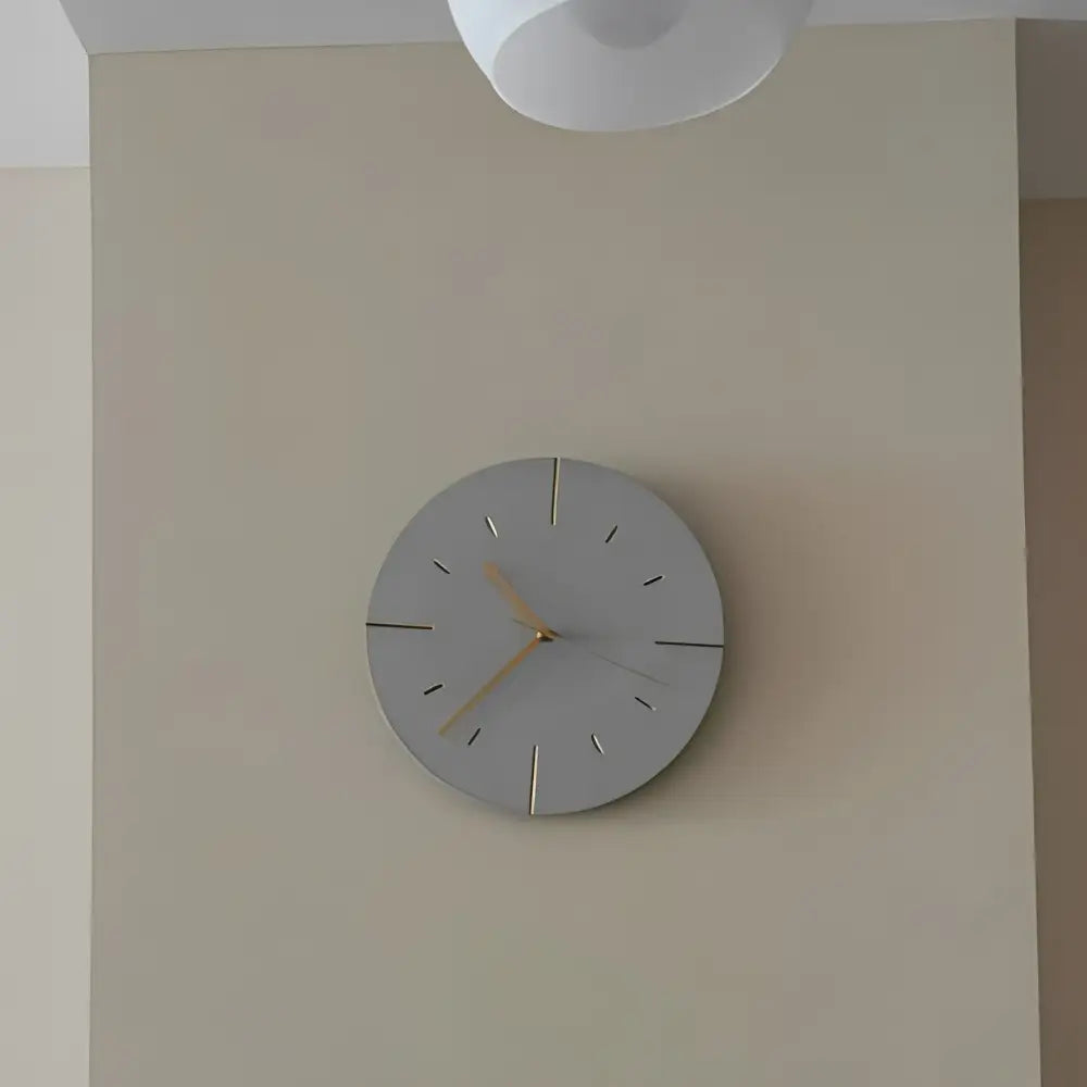 Wanduhr in Zementoptik