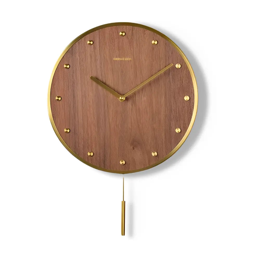 Moderne Wanduhr mit Pendel