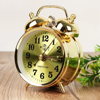 Goldener Vintage-Wecker