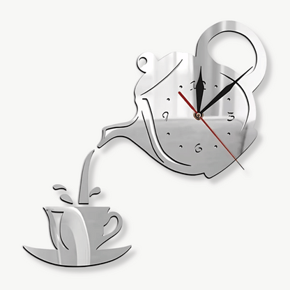 Wanduhr mit Tasse & Teekanne