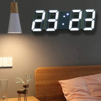 Digitale LED-Wanduhr