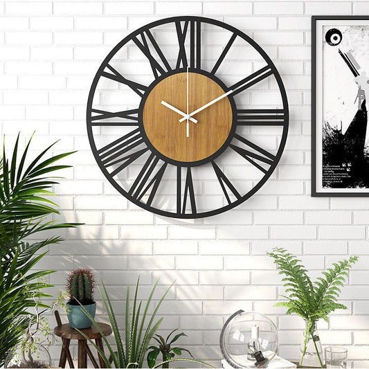 Wanduhr aus skandinavischem Holz