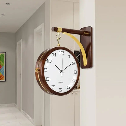 Doppelseitige Uhr zur Wohnzimmerdekoration