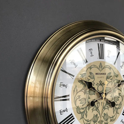 Alte barocke Wanduhr