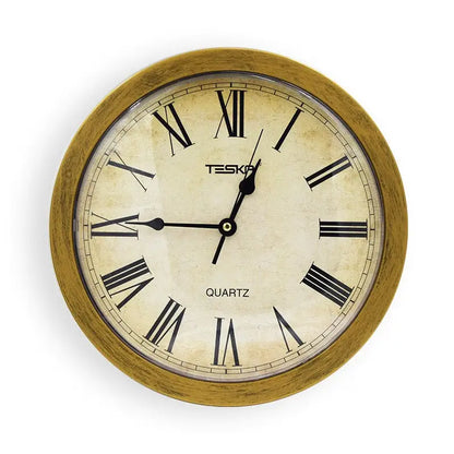 Wanduhr mit Geheimfach