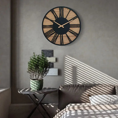Wanduhr Holz & Schwarze Römische Ziffern