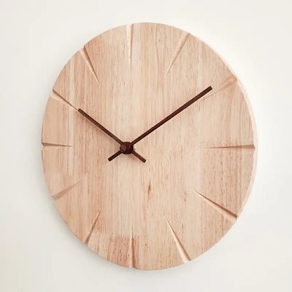 Holzwanduhr geschnitzt