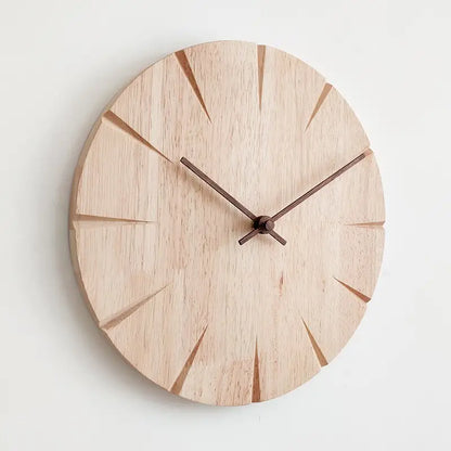 Holzwanduhr geschnitzt