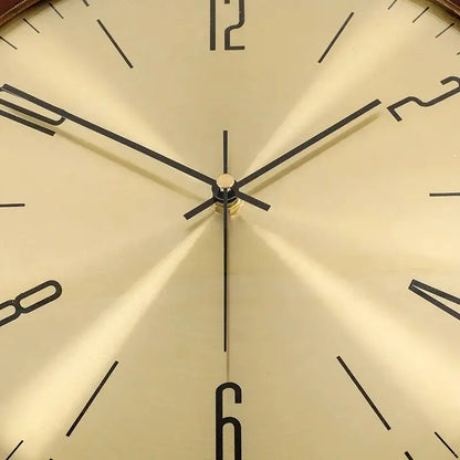 Wanduhr im Vintage-Stil mit doppelseitigem Zifferblatt