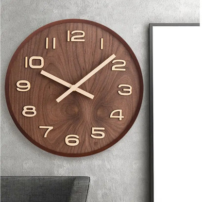 Wanduhr aus Nussbaumholz
